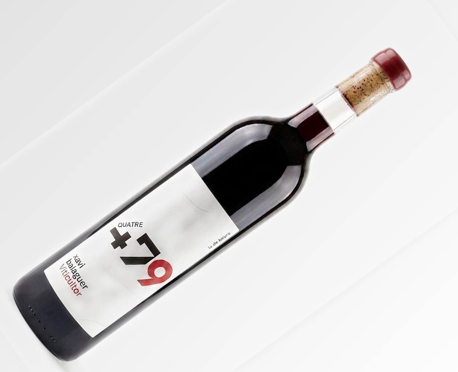 Ampolla de Quatre79, vi negre natural amb lacre vermell